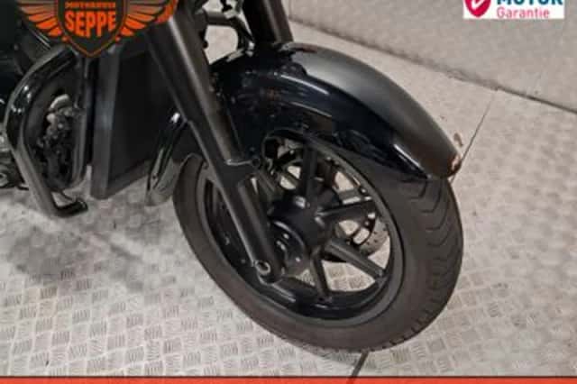 Suzuki Intruder C 1500 BT (2013) thumbnail 3