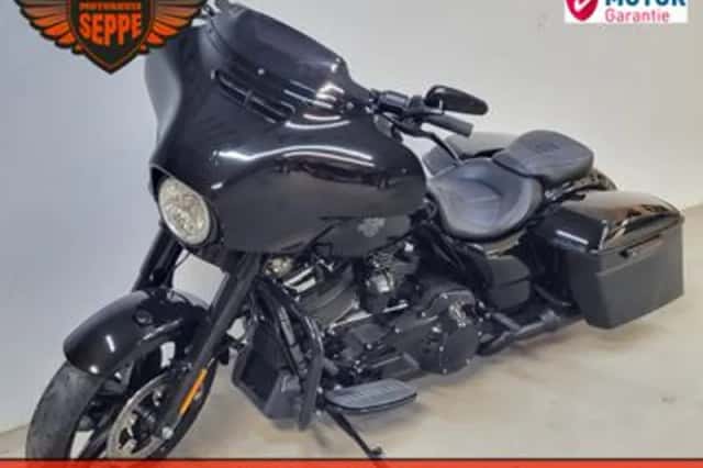 Harley-Davidson Street Glide Special (2017) thumbnail 3