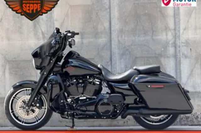 Harley-Davidson Street Glide (2022) thumbnail 2