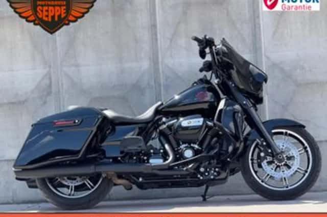 Harley-Davidson Street Glide (2022) thumbnail 3