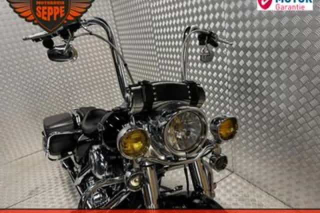 Harley-Davidson Road King (2007) thumbnail 3