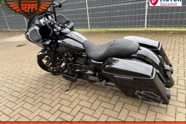 Harley-Davidson Road Glide (2019) thumbnail 2