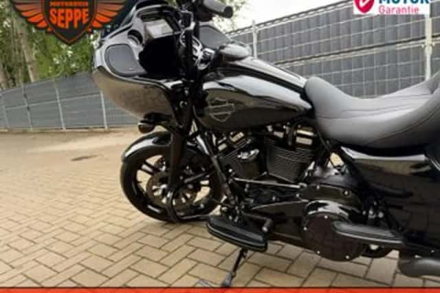Harley-Davidson Road Glide (2019) thumbnail 4