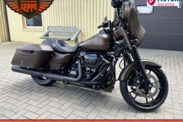 Harley-Davidson Street Glide (2020) thumbnail 1