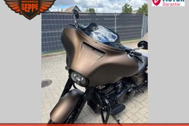 Harley-Davidson Street Glide (2020) thumbnail 3