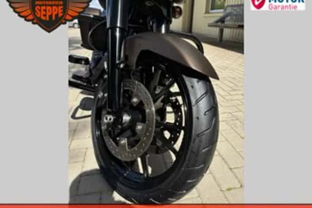 Harley-Davidson Street Glide (2020) thumbnail 6