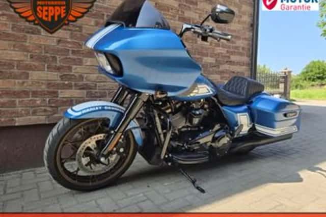 Harley-Davidson Road Glide (2023) thumbnail 2