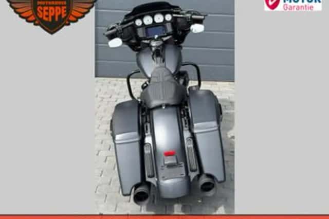 Harley-Davidson Street Glide (2023) thumbnail 6