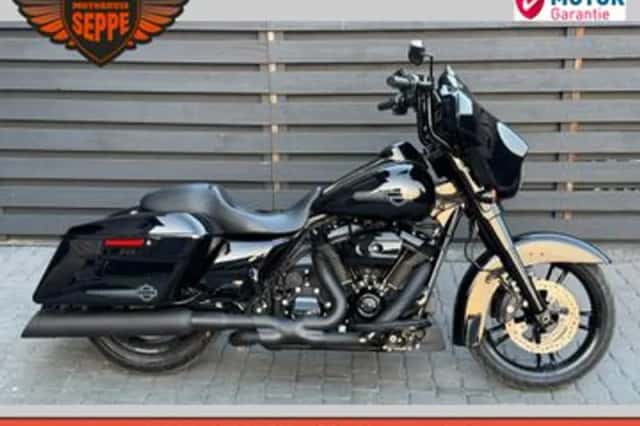 Harley-Davidson Street Glide (2019) thumbnail 1