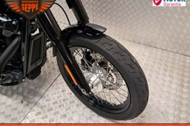 Harley-Davidson Street Bob 107 (2019) thumbnail 3