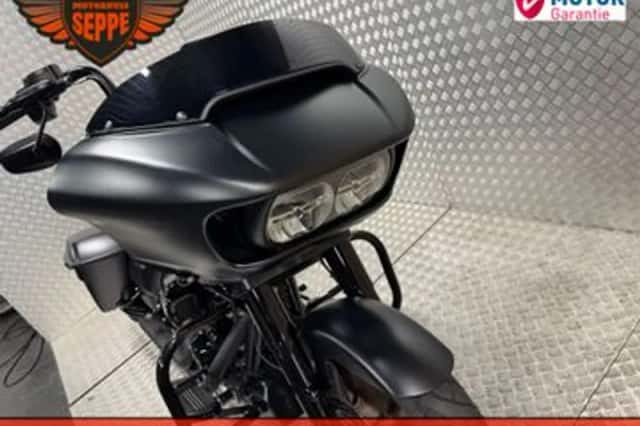 Harley-Davidson Road Glide Limited (2021) thumbnail 4
