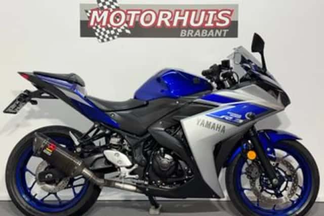 YAMAHA YZF R3 (2015) thumbnail 1