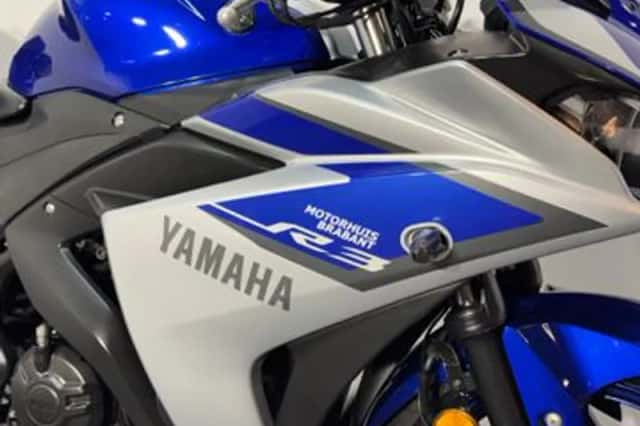 YAMAHA YZF R3 (2015) thumbnail 6