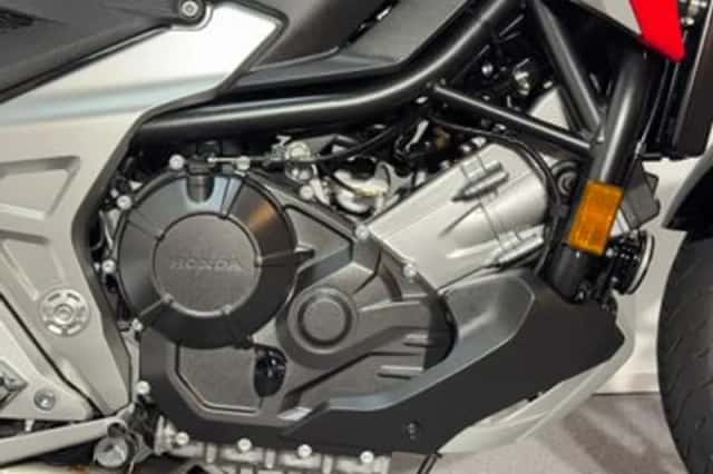 Honda NC750X (2022) thumbnail 2