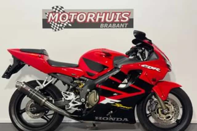 Honda CBR600F (2001) thumbnail 1