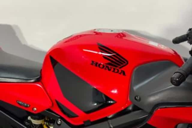 Honda CBR600F (2001) thumbnail 4