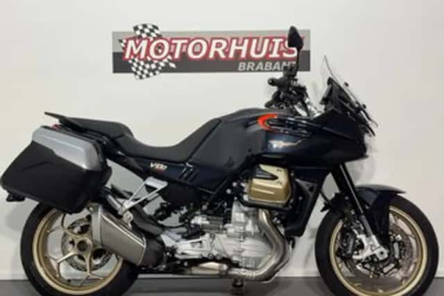 Moto Guzzi V100 Mandello (2024) thumbnail 1