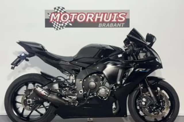 Yamaha YZF-R1 (2022) thumbnail 1