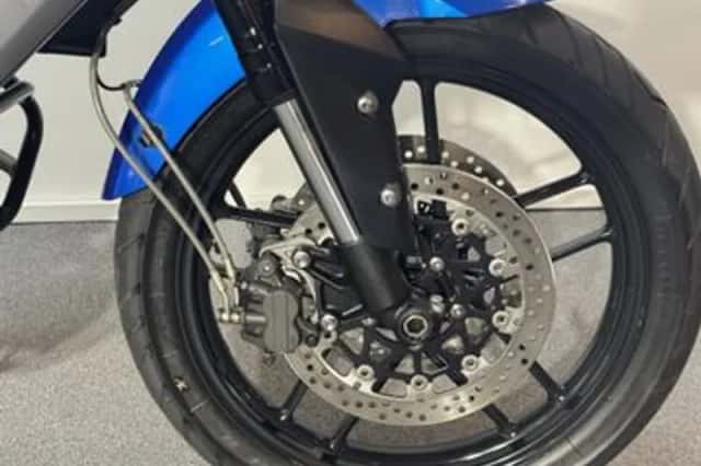Triumph Tiger 800 XRX (2015) thumbnail 5