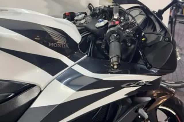 Honda CBR600RR (2007) thumbnail 3