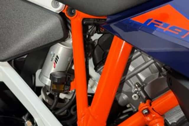 KTM 1290 Super Adventure (2022) thumbnail 6