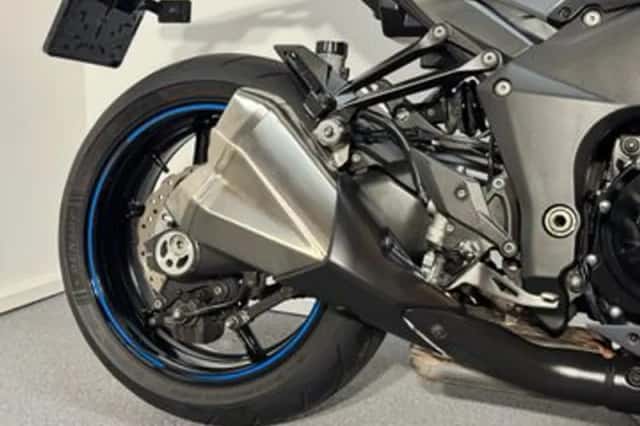 Kawasaki Z1000 (2018) thumbnail 3