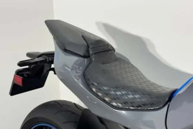 Kawasaki Z1000 (2018) thumbnail 4