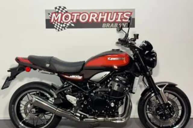 Kawasaki Z900RS (2018) thumbnail 1