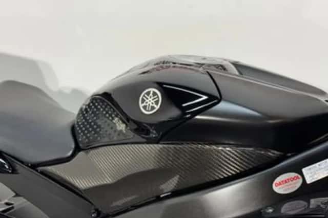 Yamaha YZF-R6 (2006) thumbnail 2