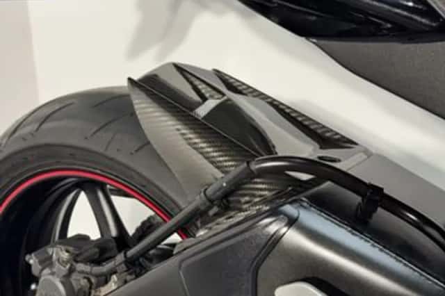 Yamaha YZF-R6 (2006) thumbnail 4