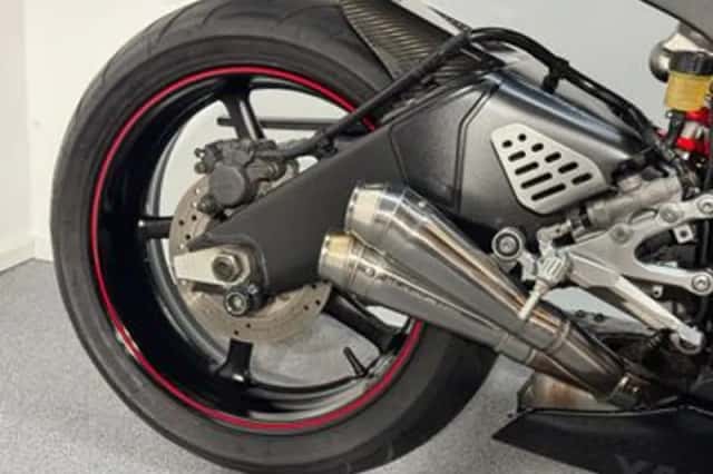 Yamaha YZF-R6 (2006) thumbnail 6