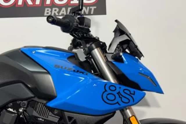 Suzuki GSX-8S (2023) thumbnail 3