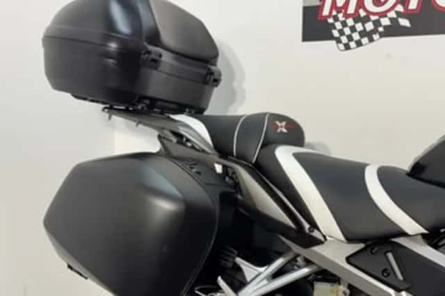 Honda VFR800 (2015) thumbnail 4