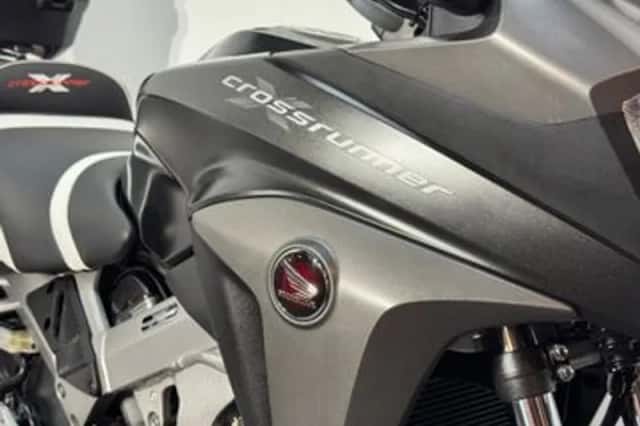 Honda VFR800 (2015) thumbnail 6