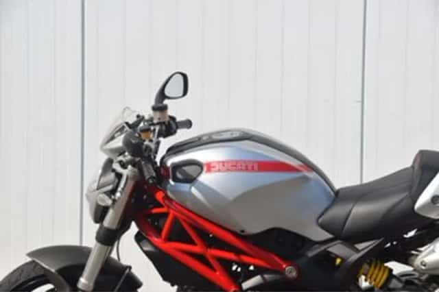 Ducati Monster 696 (2009) thumbnail 5