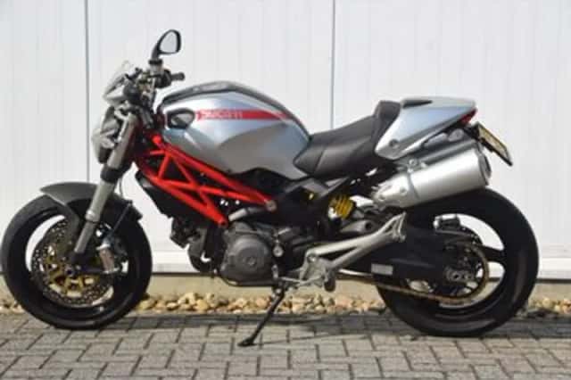 Ducati Monster 696 (2009) thumbnail 1