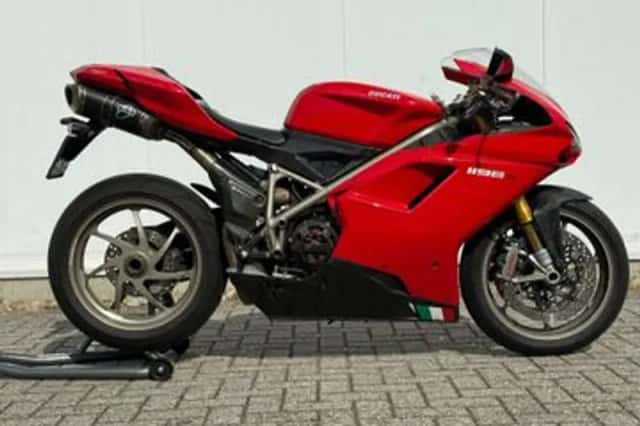 Ducati 1198 S (2009) thumbnail 2