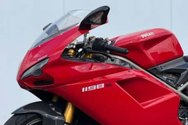 Ducati 1198 S (2009) thumbnail 5
