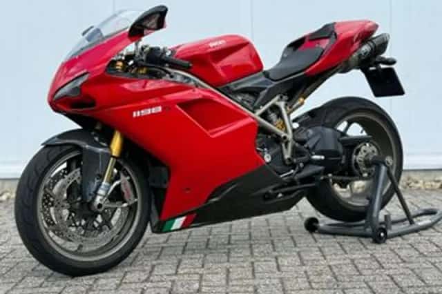 Ducati 1198 S (2009) thumbnail 3