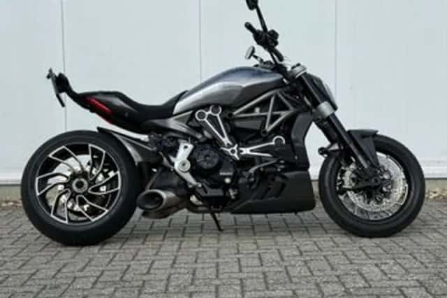 Ducati Xdiavel S (2016) thumbnail 2