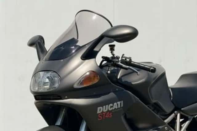 Ducati ST 4S (2004) thumbnail 5