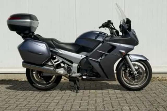 Yamaha FJR1300 (2004) thumbnail 2