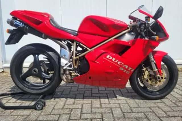 DUCATI 916 (1996) thumbnail 2
