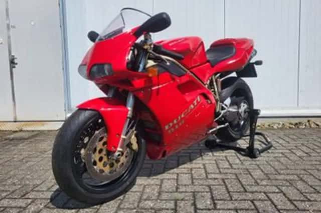 DUCATI 916 (1996) thumbnail 3