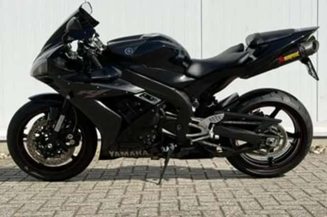 Yamaha YZF-R1 (2006) thumbnail 1