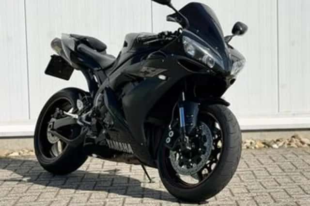 Yamaha YZF-R1 (2006) thumbnail 4