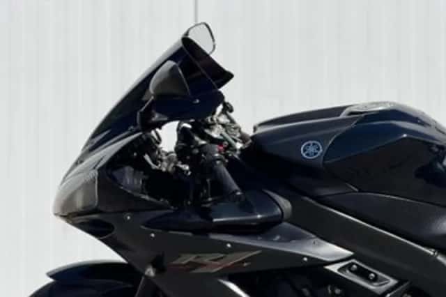 Yamaha YZF-R1 (2006) thumbnail 5