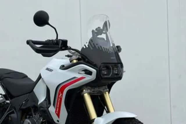 Ducati DesertX (2026) thumbnail 6