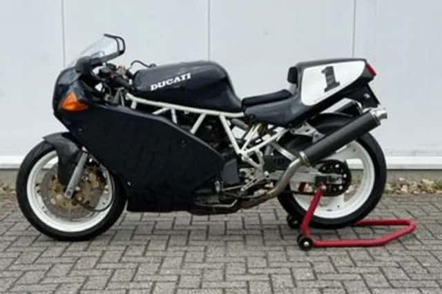 Ducati 900 SSC (1992) thumbnail 1