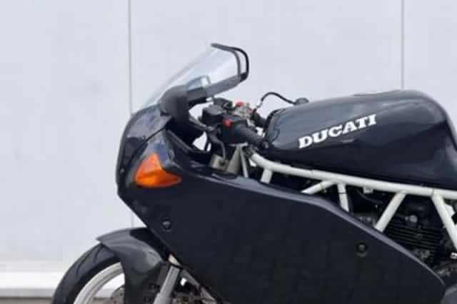 Ducati 900 SSC (1992) thumbnail 5